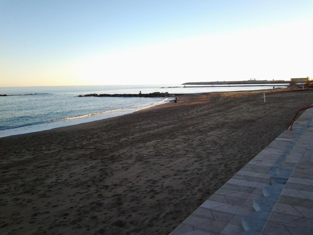 Apartamento Estudio Linea De Playa Vinarós Extérieur photo
